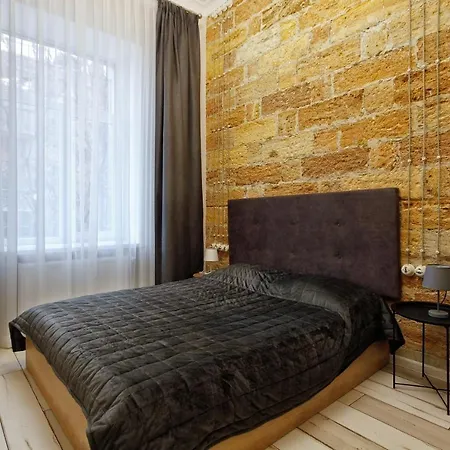 Apartment D5 *