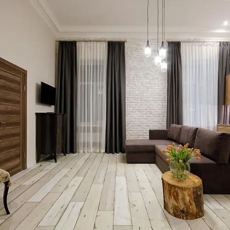 D5 Apartment *